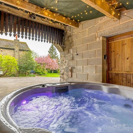 Central Malham Wellbeing Escape Hot Tub & Studio Eksteriør bilde
