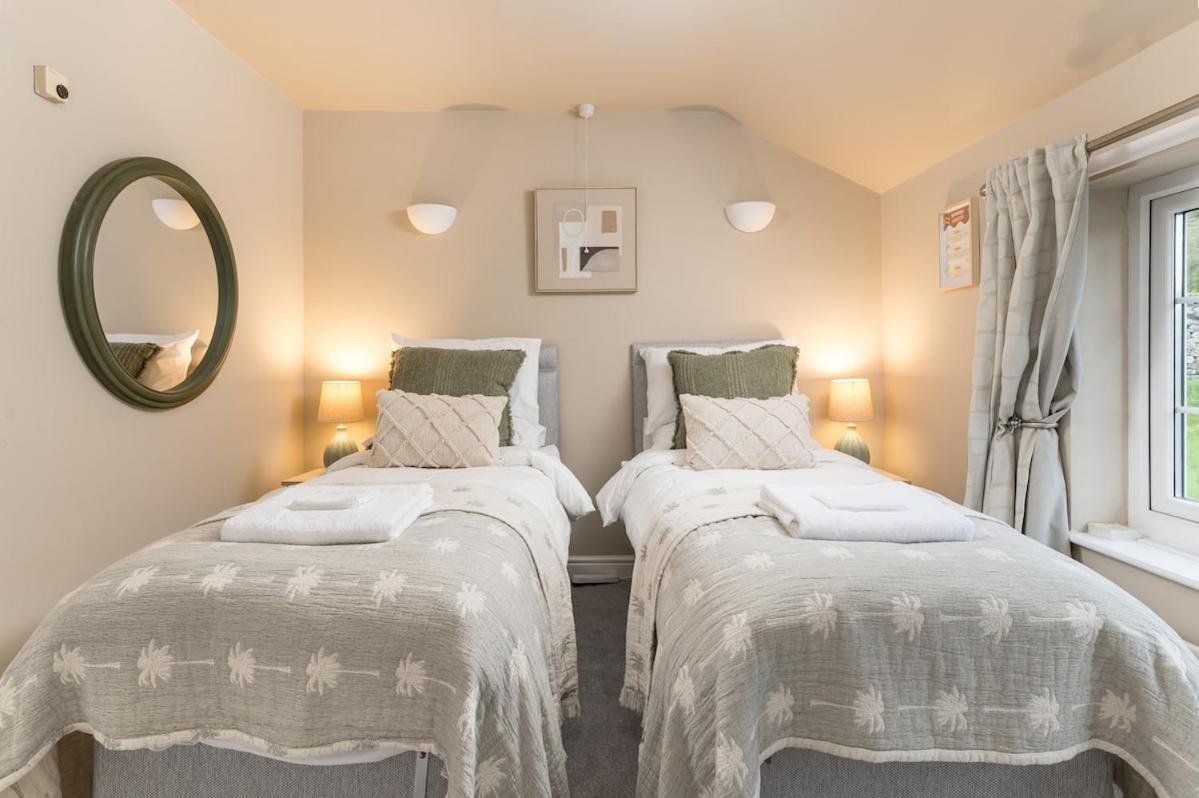 Central Malham Wellbeing Escape Hot Tub & Studio Eksteriør bilde